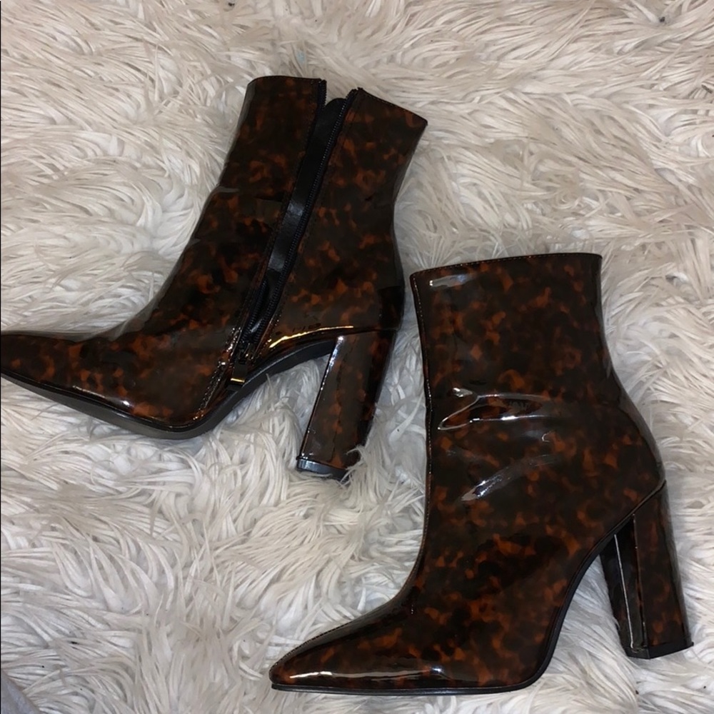 brand new tortoise booties